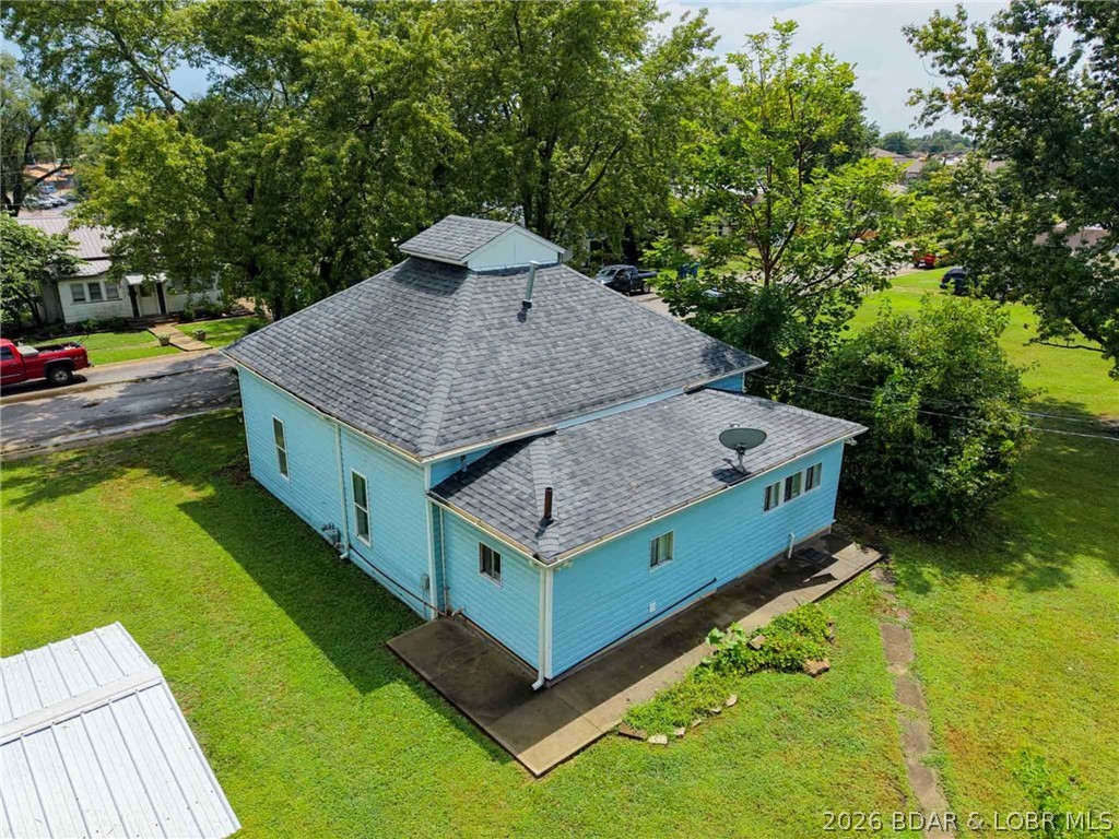 431 E 3rd Street Property Photo 2
