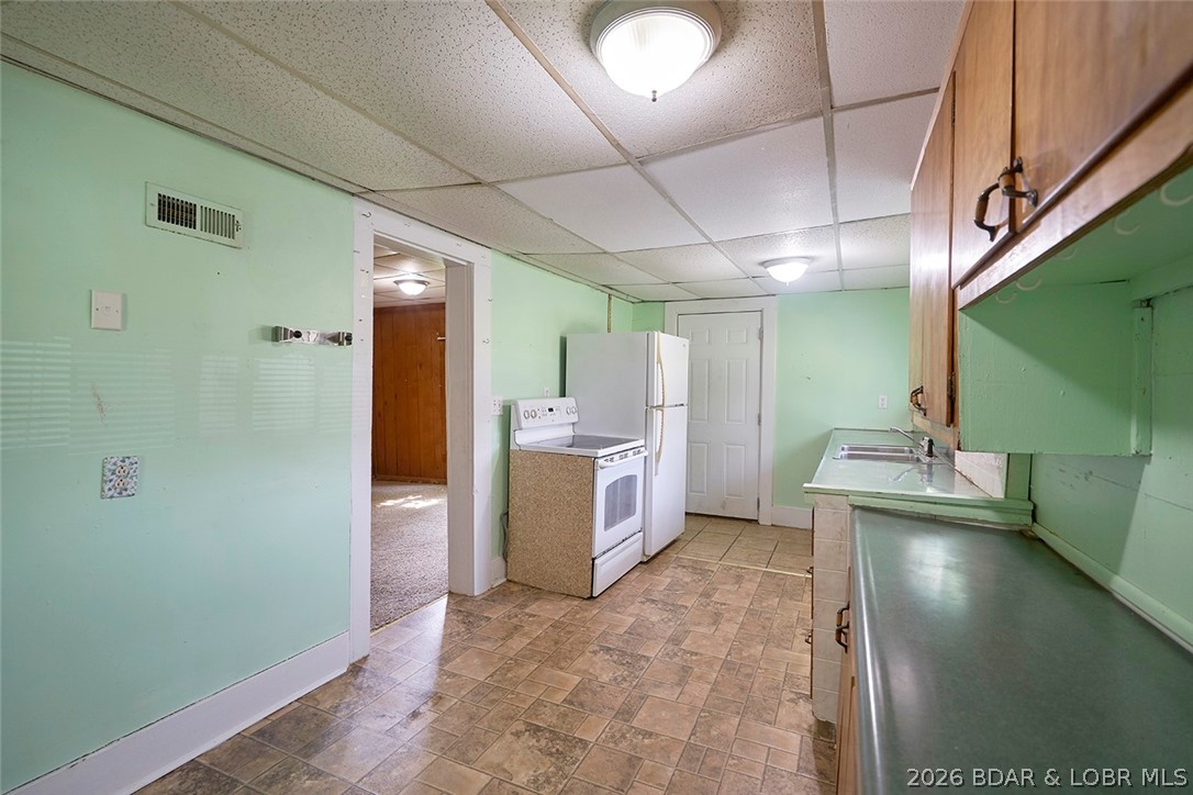431 E 3rd Street Property Photo 19
