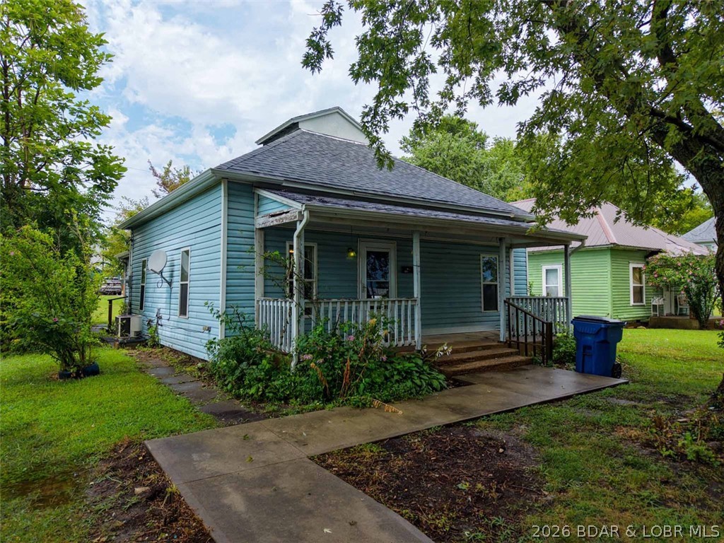 431 E 3rd Street Property Photo 28