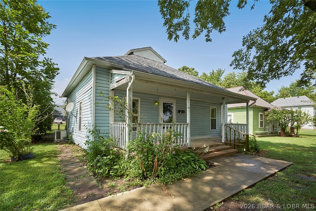431 E 3rd Street Property Photo 36