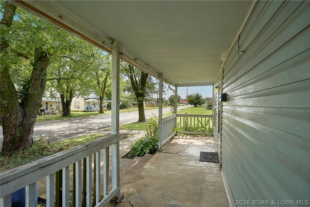 431 E 3rd Street Property Photo 39