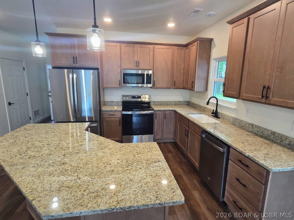 604 Monroe Street Property Photo 4