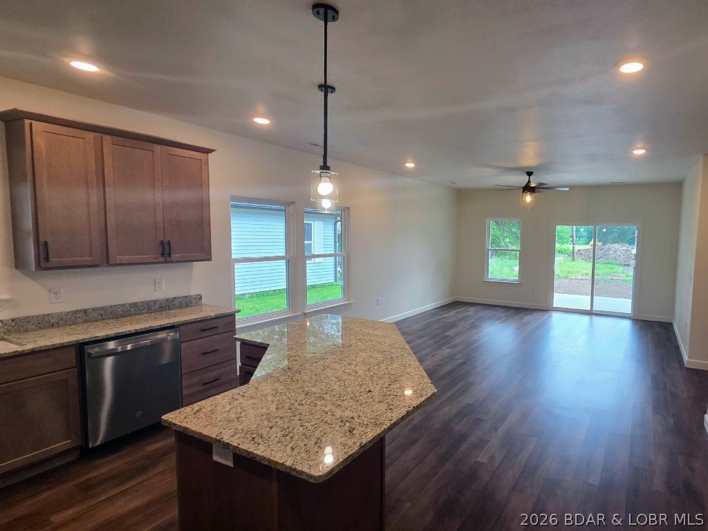 604 Monroe Street Property Photo 11