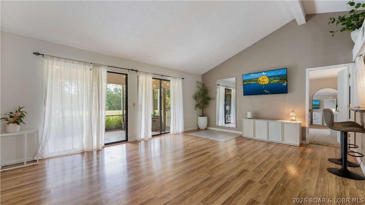 6 Canoe Court Property Photo 1