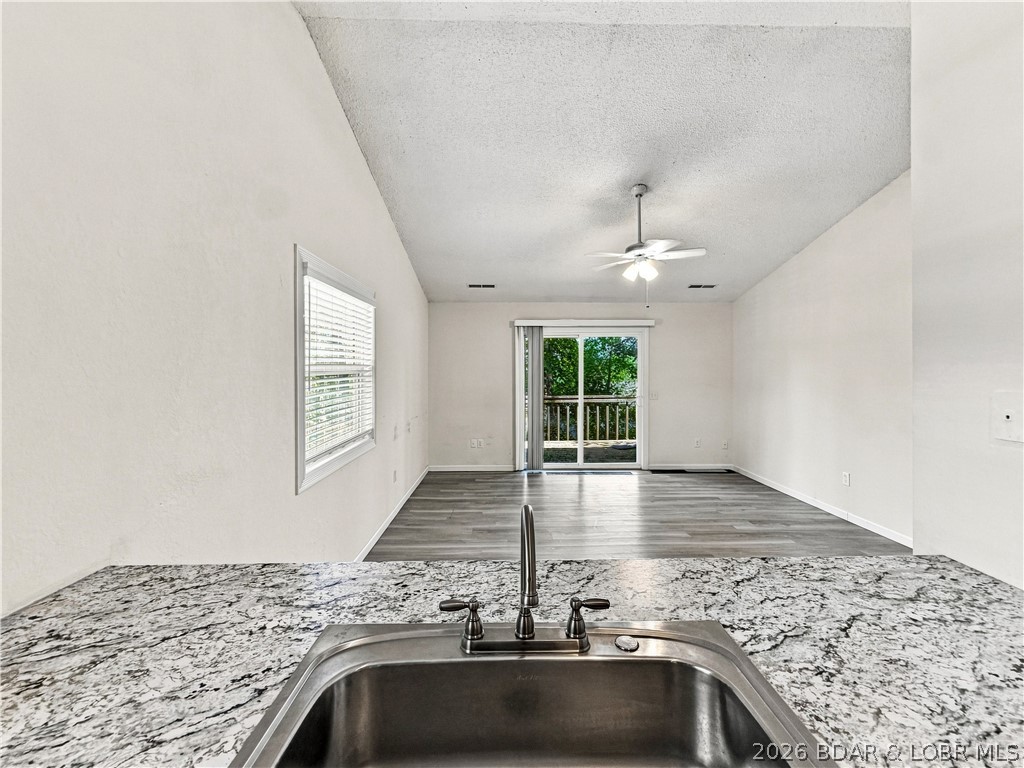 964 Murphy Road Property Photo 14
