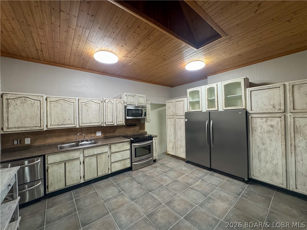 19655 Inlet Road Property Photo 1