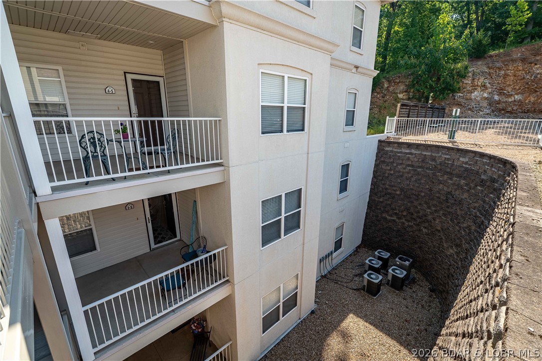 100 Trinity Pointe Drive 3s Property Photo 45