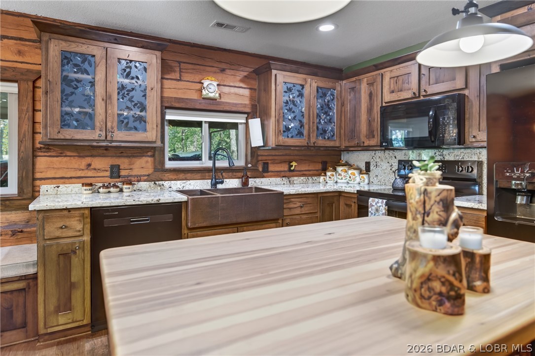 607 Bagnell Main Street Property Photo 11