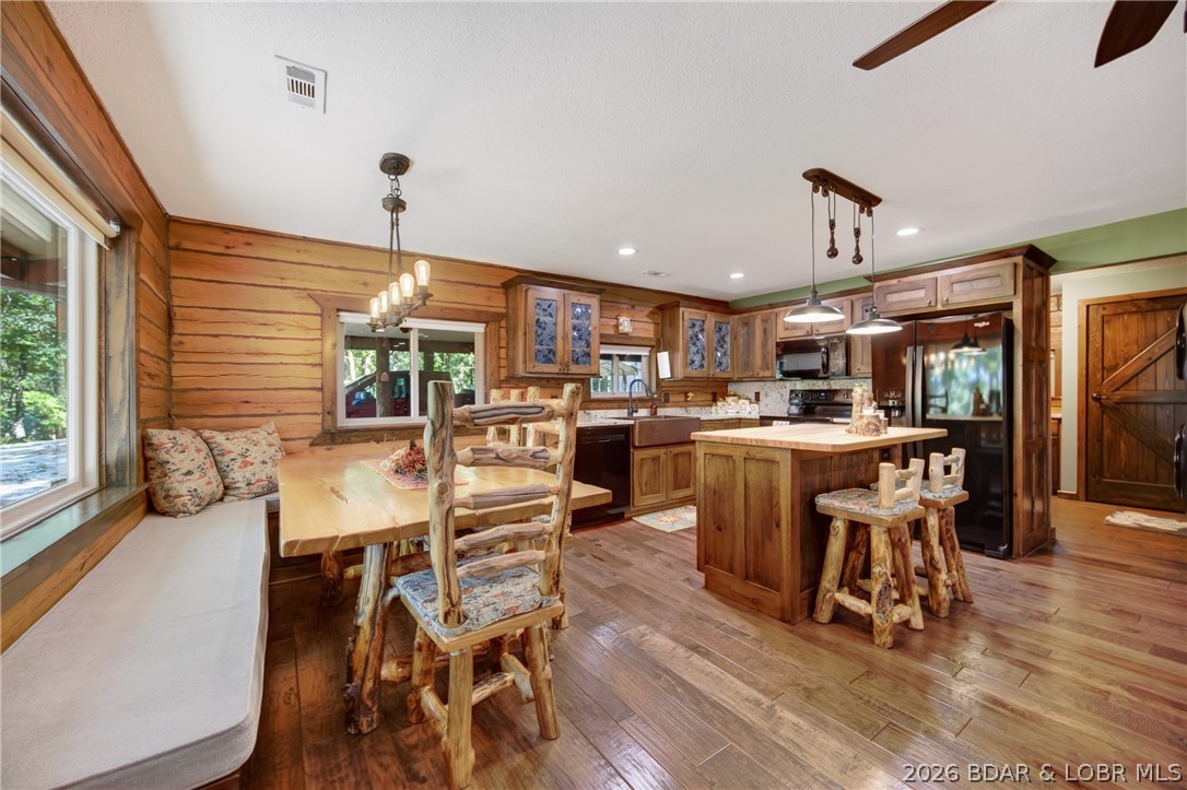 607 Bagnell Main Street Property Photo 16