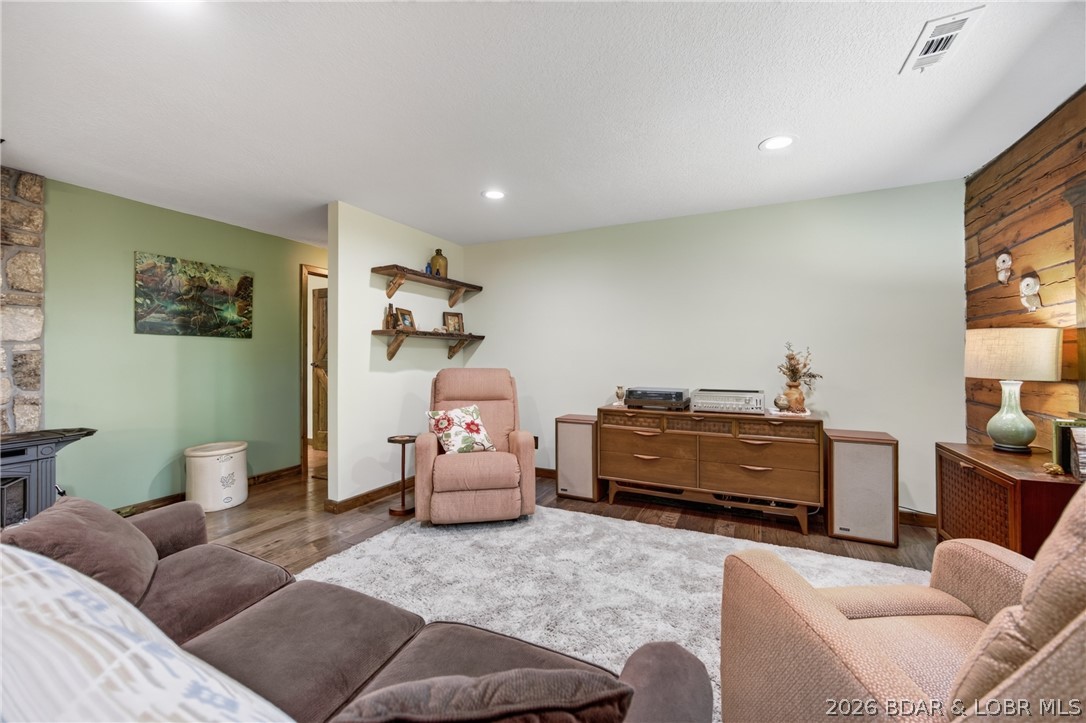 607 Bagnell Main Street Property Photo 19