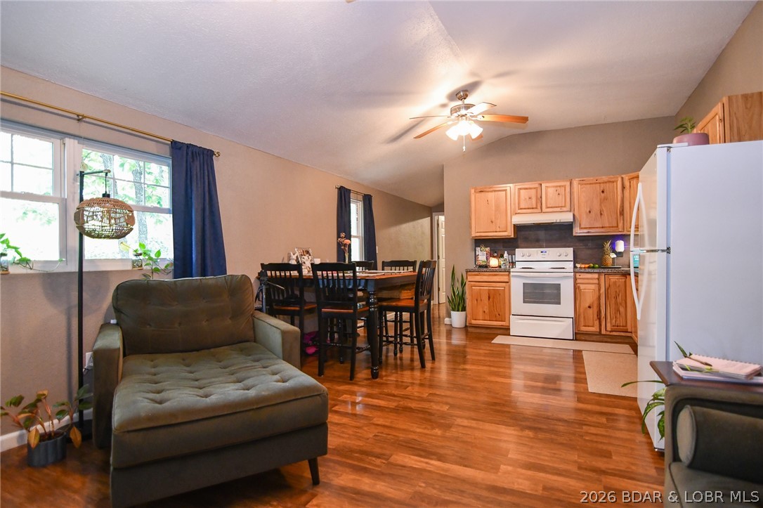 607 Bagnell Main Street Property Photo 71
