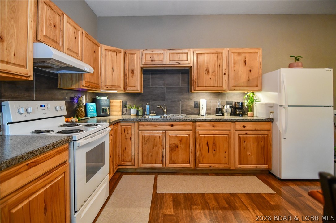 607 Bagnell Main Street Property Photo 74