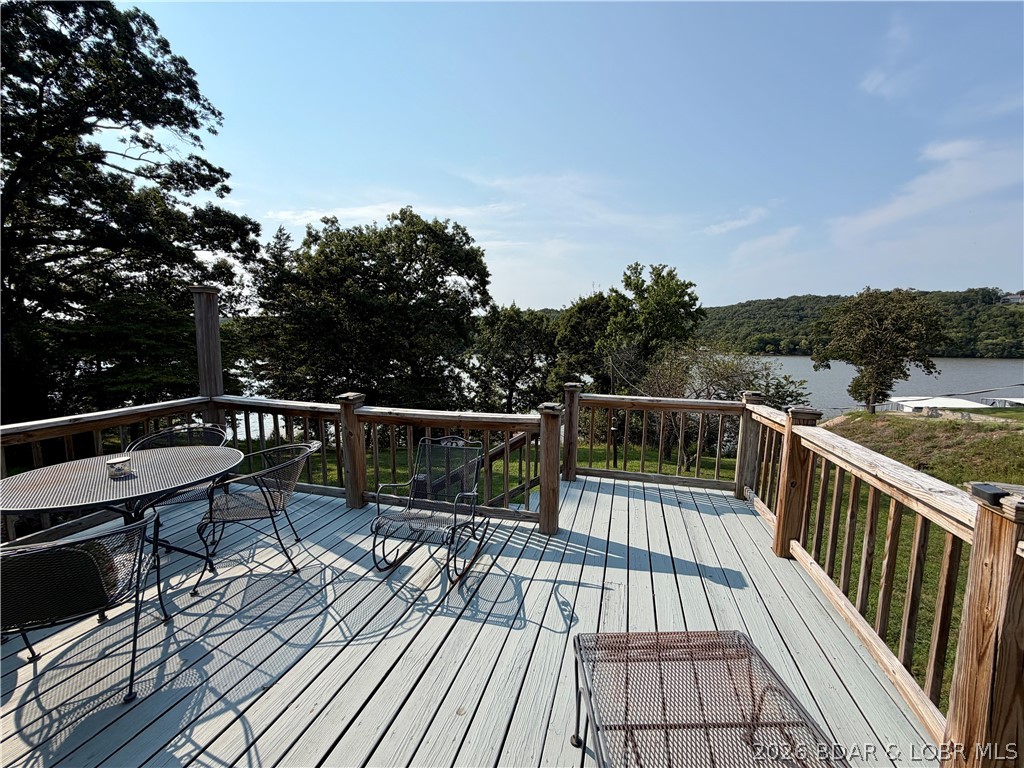 1368 Cedar Ridge Circle Property Photo 4