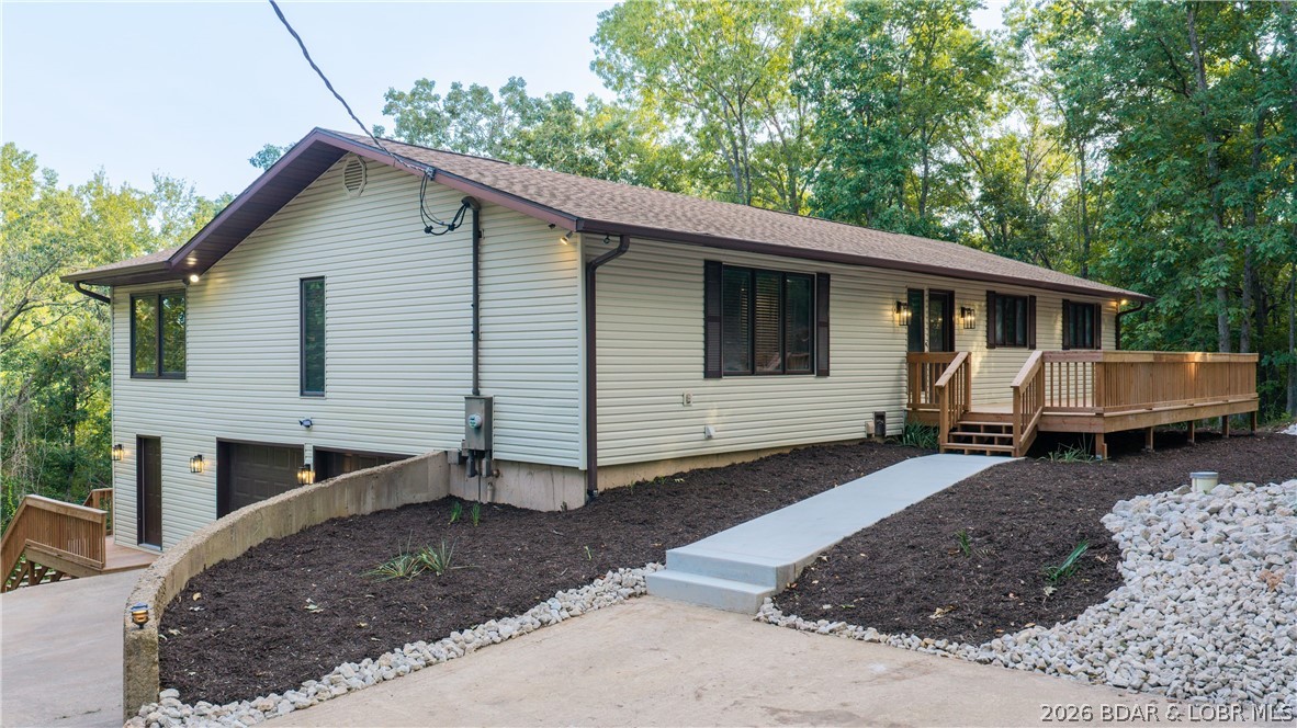 5 Hallie Drive Property Photo 2