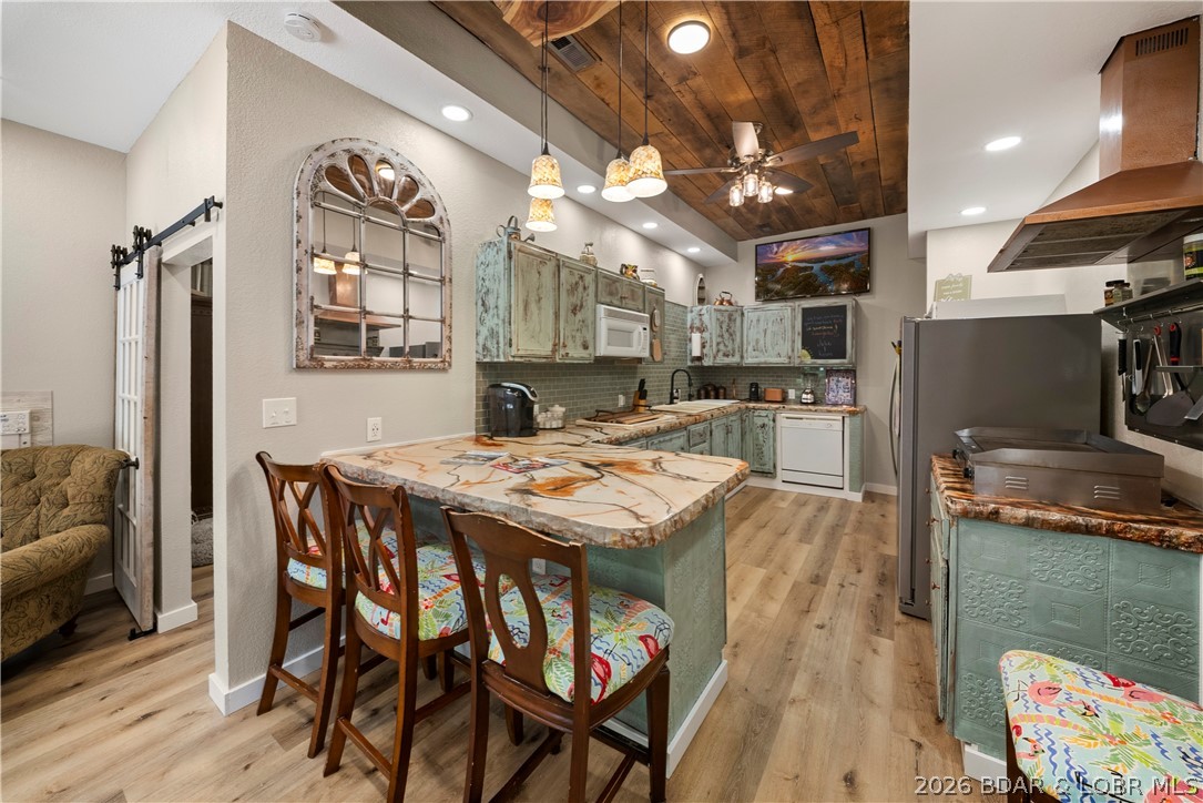 960 Spring Cove Road Property Photo 1