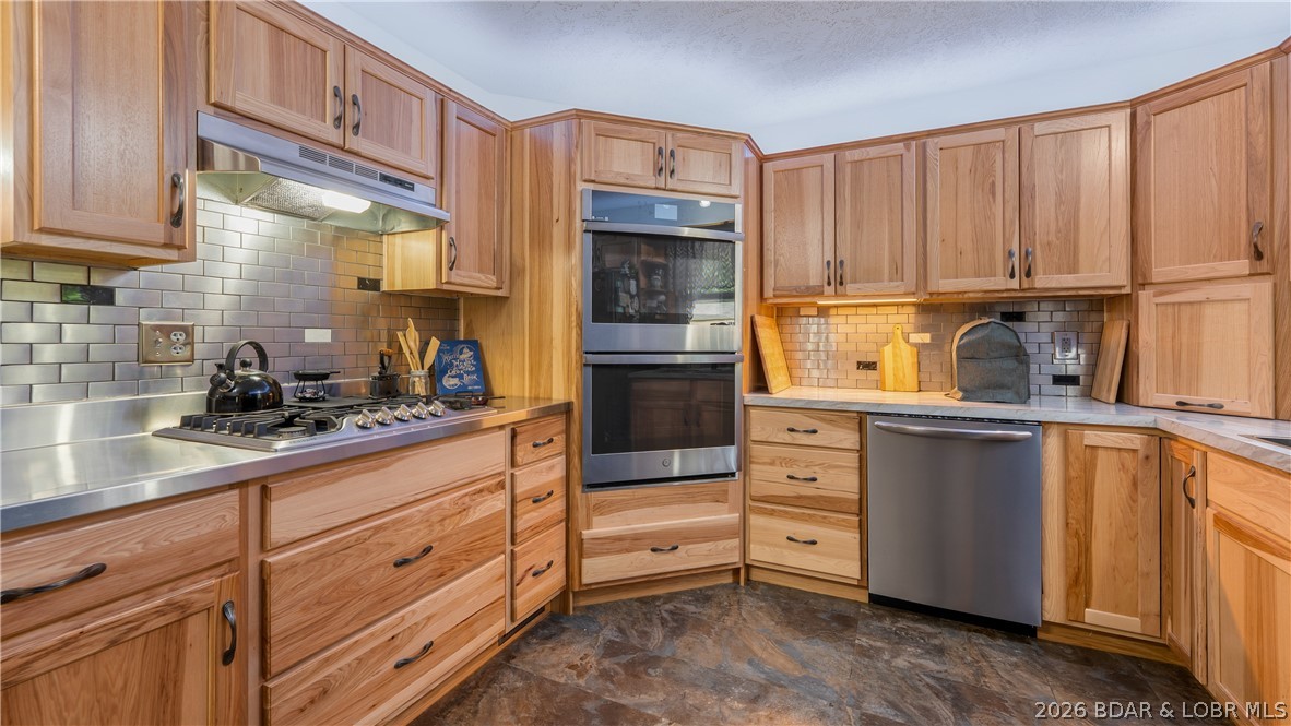 31945 Idle Wild Road Property Photo 1
