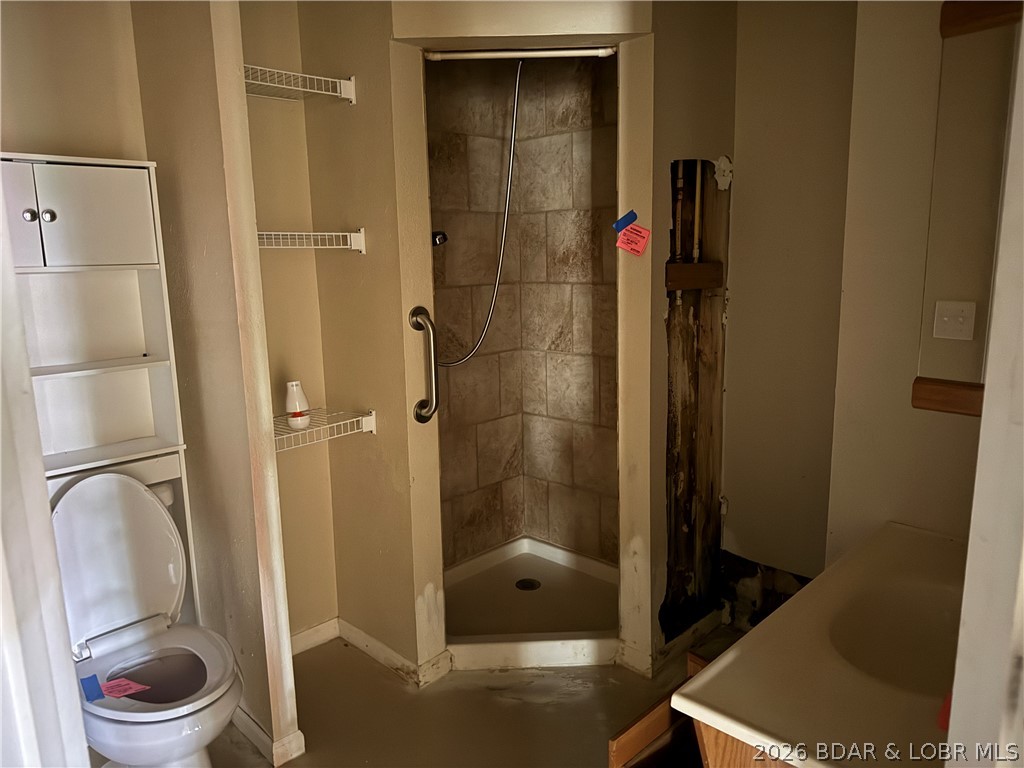 200 Wagonwheel Drive Property Photo 16