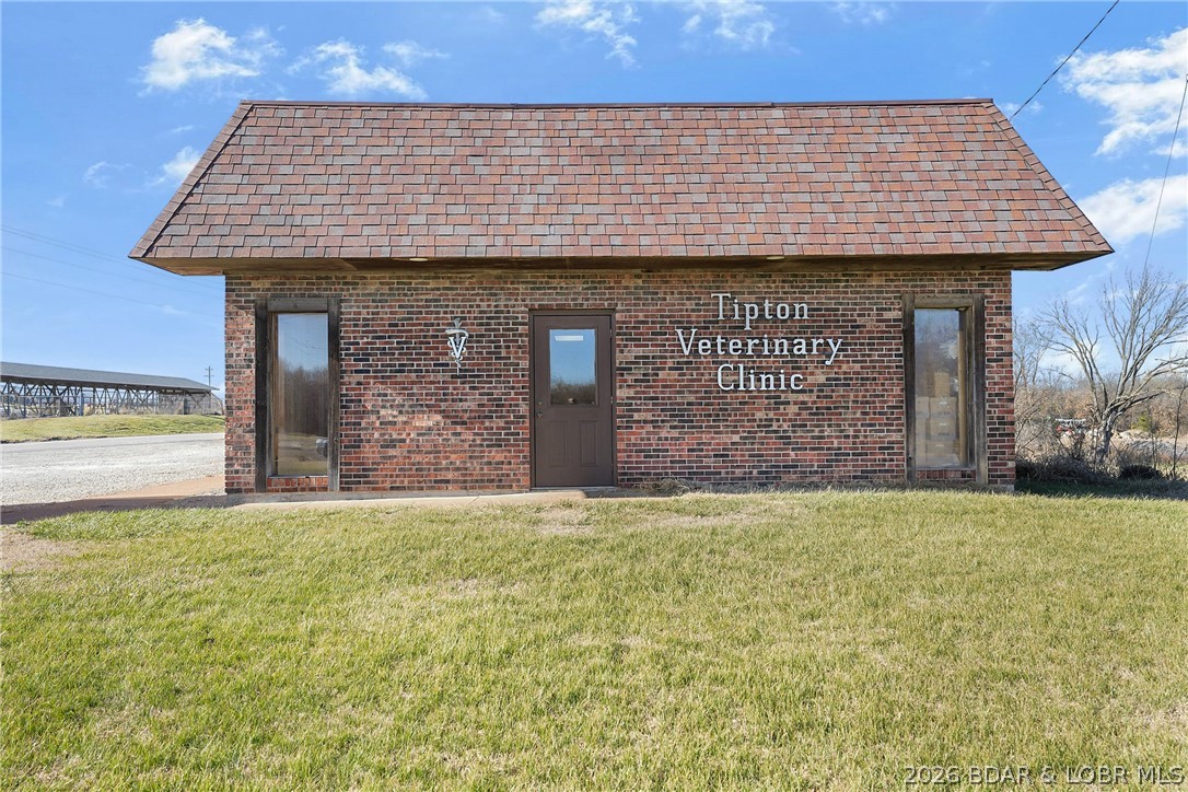 907 5 Highway Property Photo 1