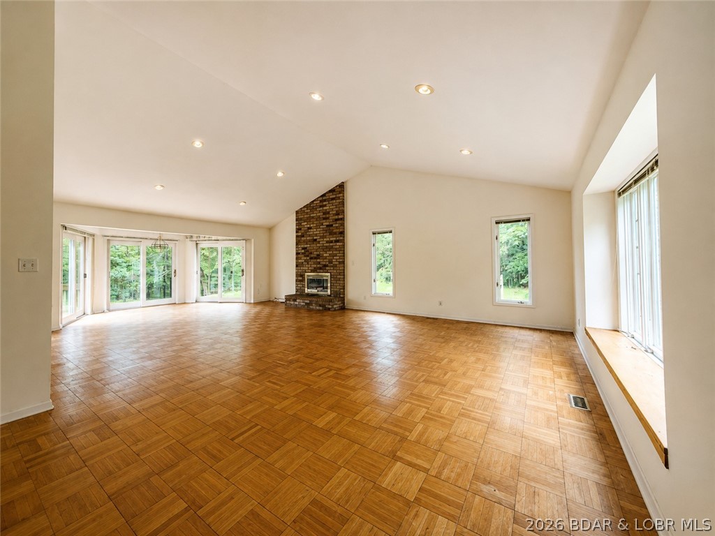31365 Haddon Place Property Photo 2