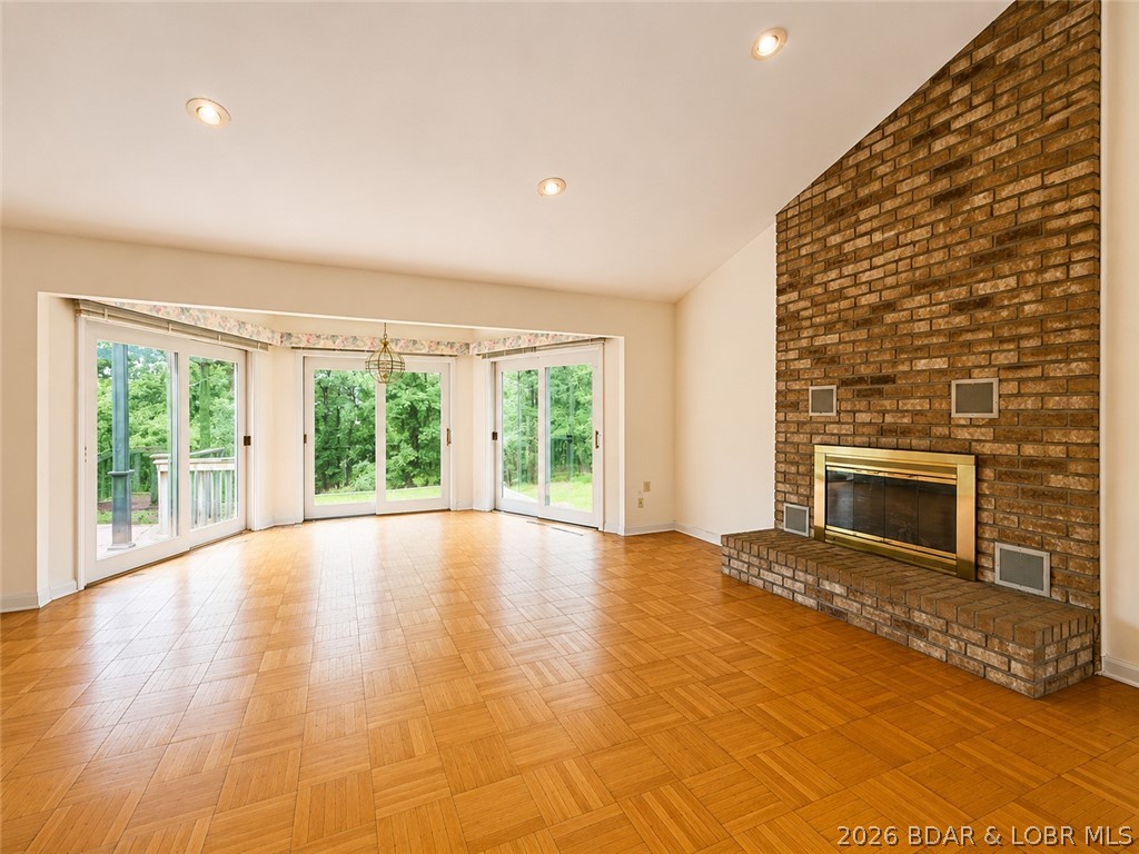 31365 Haddon Place Property Photo 4