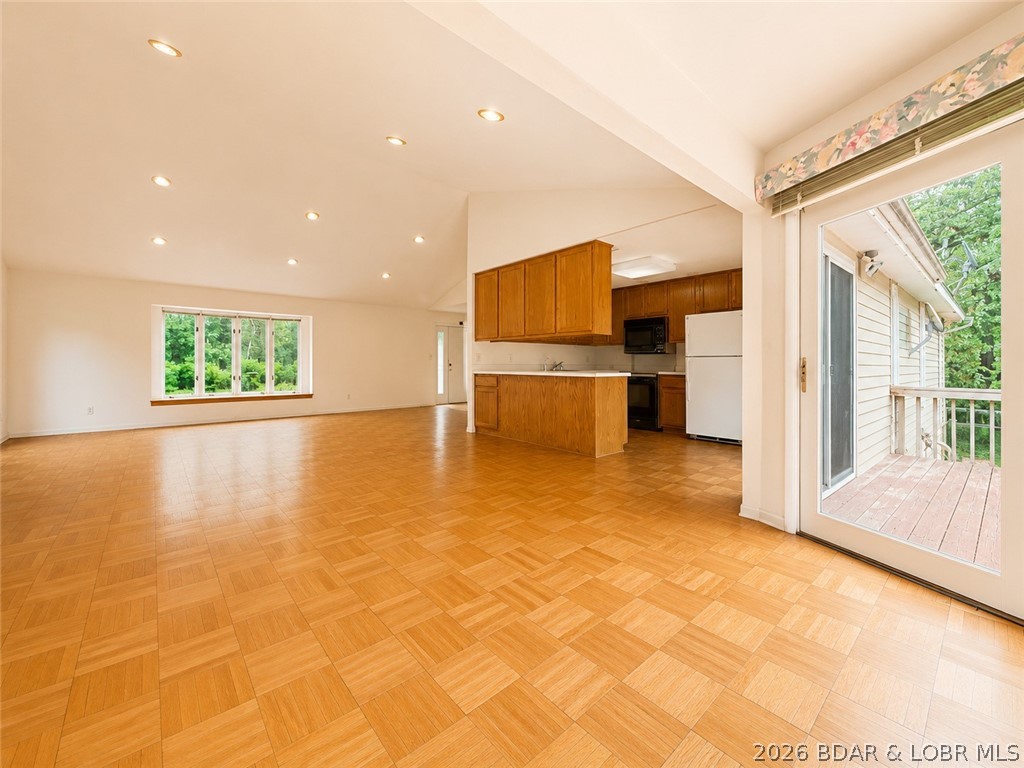 31365 Haddon Place Property Photo 5