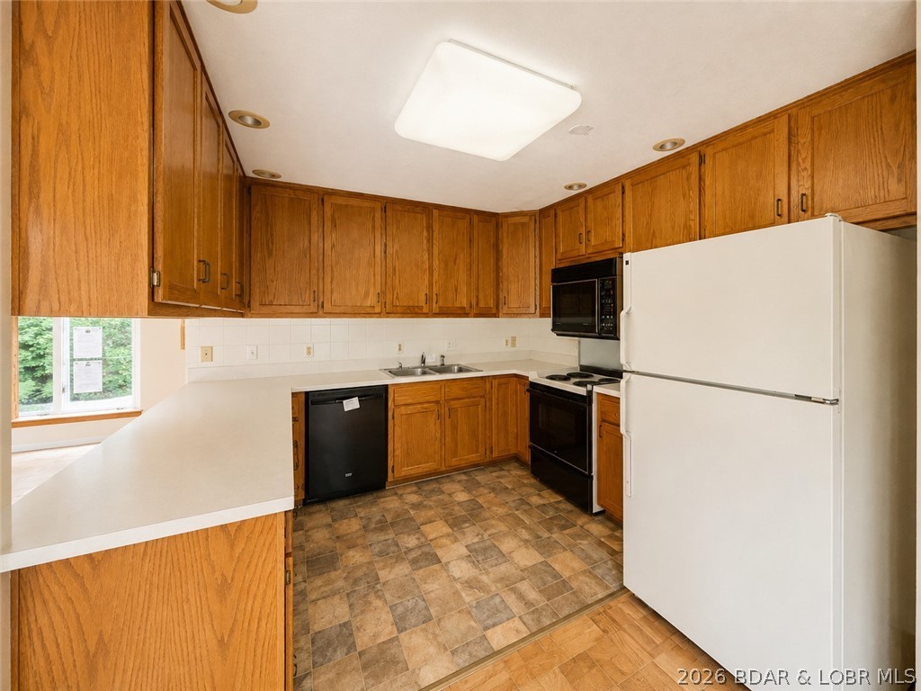 31365 Haddon Place Property Photo 6