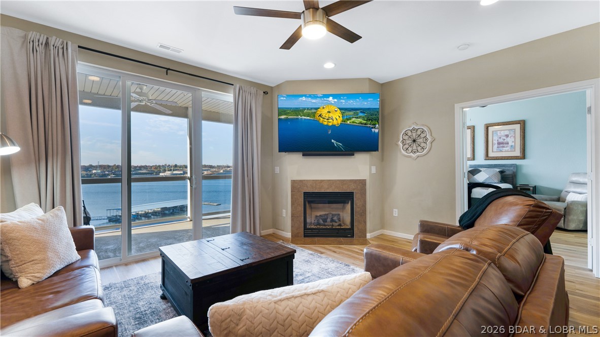 1215 Lands End Pkwy 655 Property Photo 1