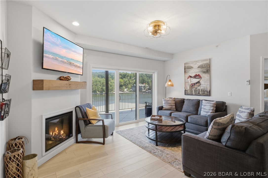166 Oak Harbor Drive 3d Property Photo 1