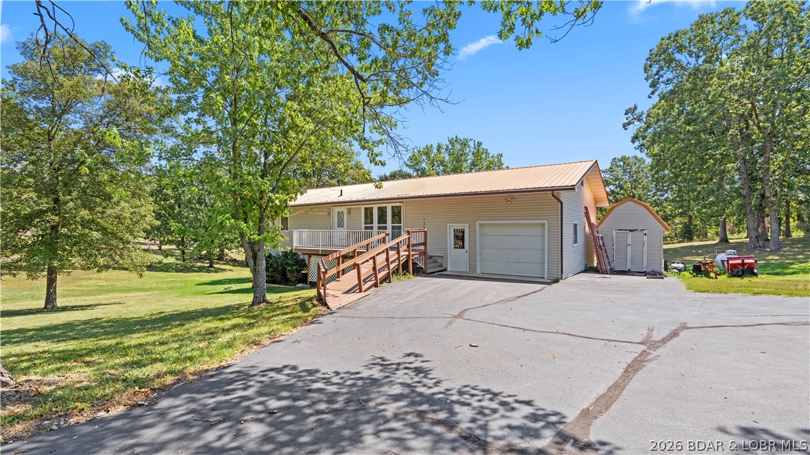 2893 State Road V Property Photo 1