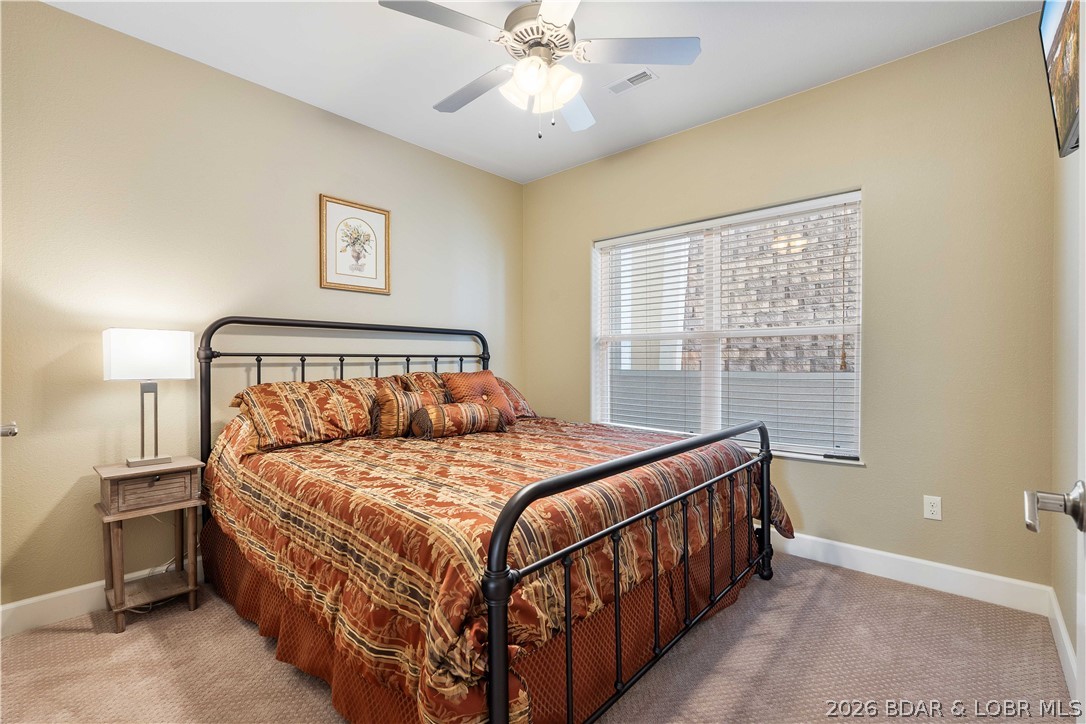 100 Trinity Pointe Drive 2j Property Photo 17