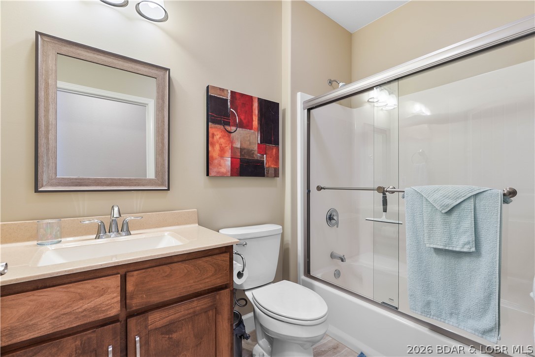 100 Trinity Pointe Drive 2j Property Photo 26