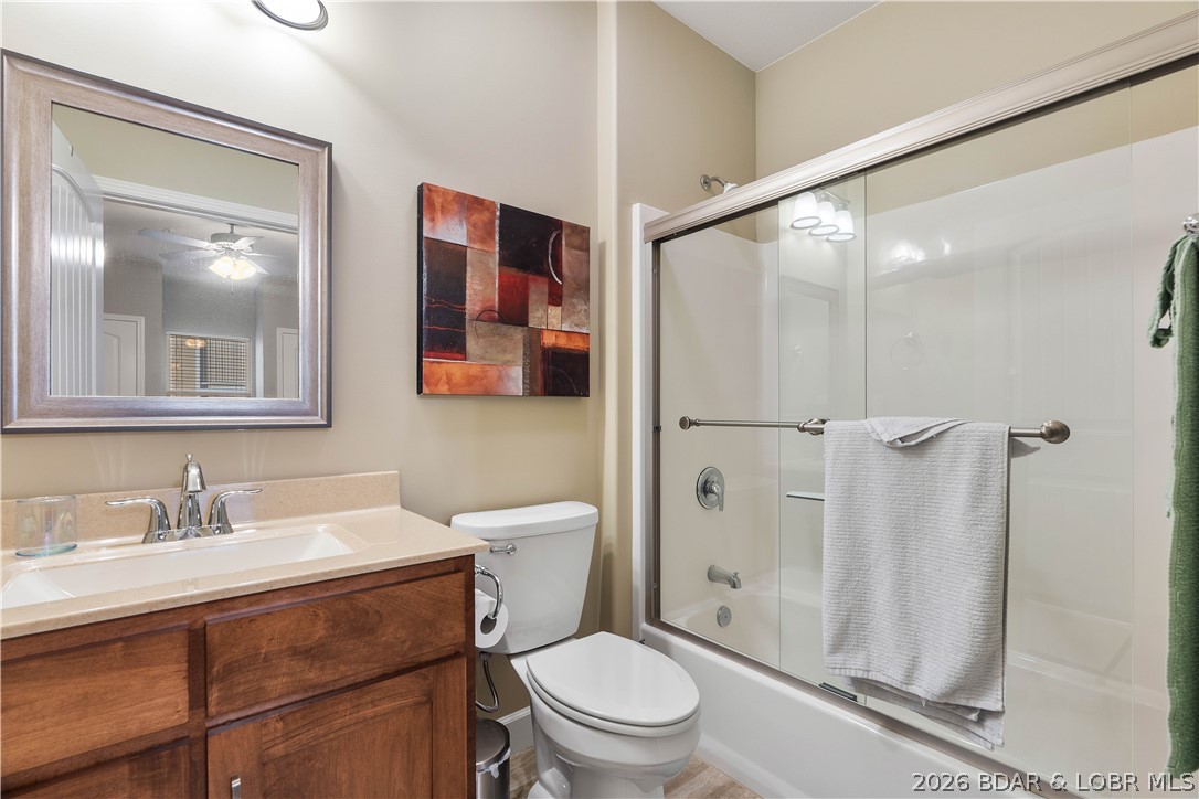 100 Trinity Pointe Drive 2j Property Photo 27