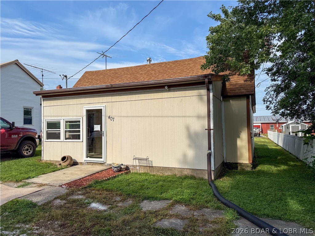 407 S Oak St Property Photo 7