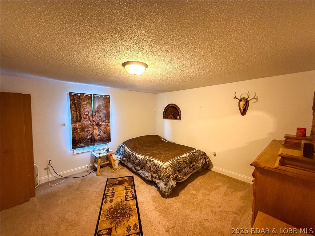 407 S Oak St Property Photo 14