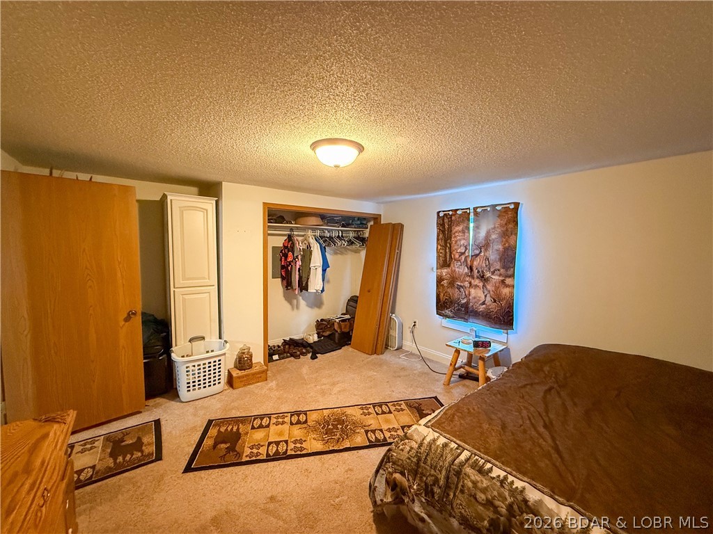 407 S Oak St Property Photo 17