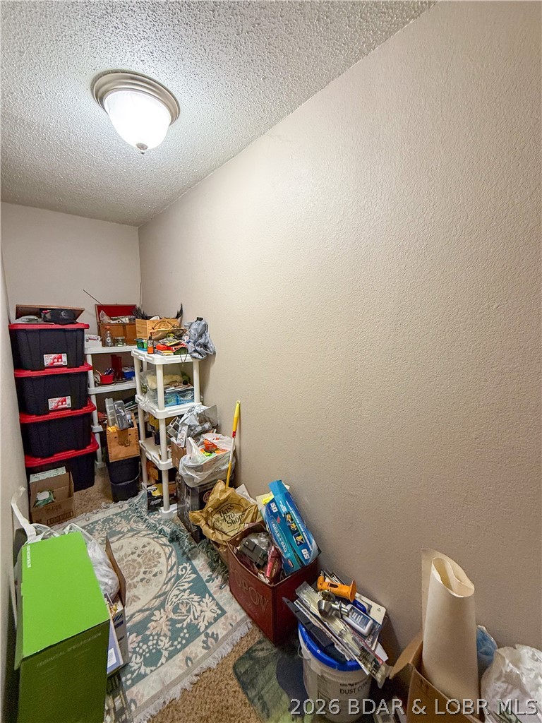 407 S Oak St Property Photo 20