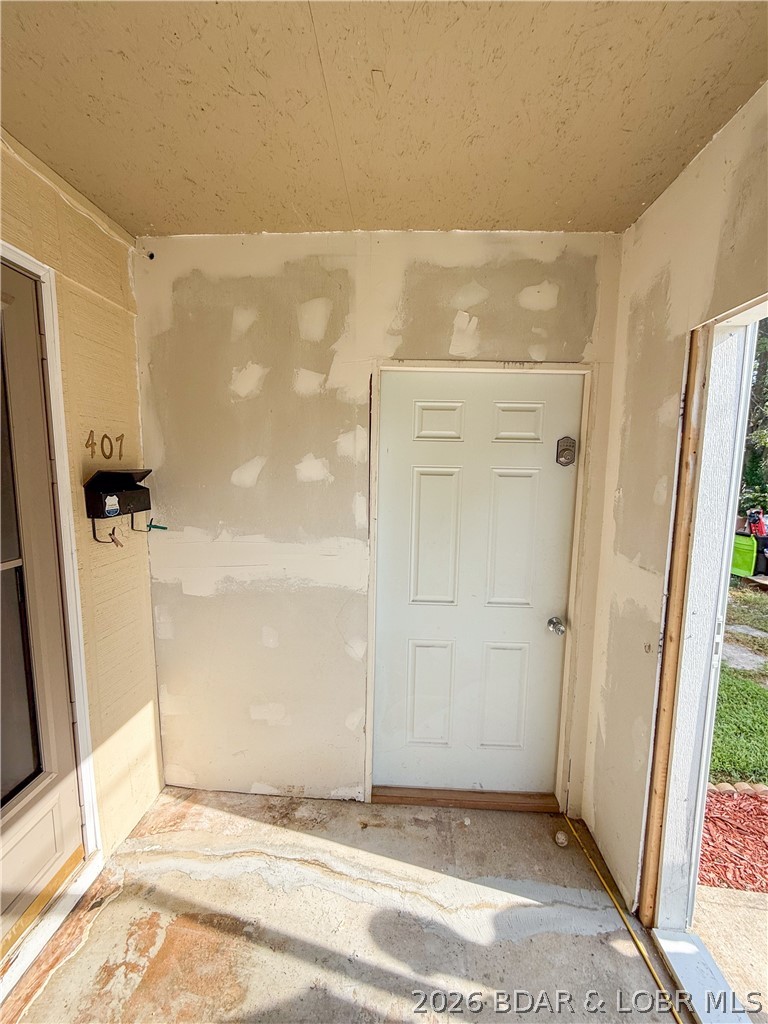 407 S Oak St Property Photo 23