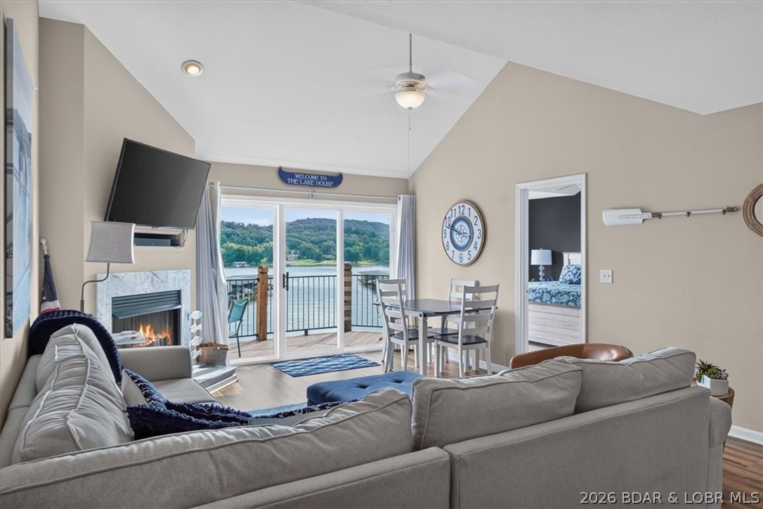 164 Cedar Glen Drive 4c Property Photo 1