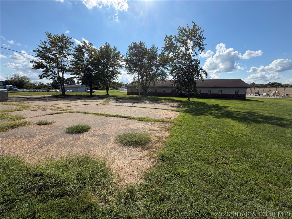 604 Industrial Park Drive Property Photo 11
