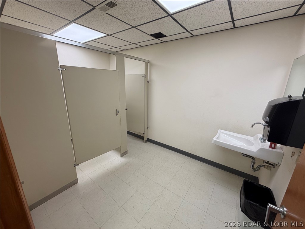 604 Industrial Park Drive Property Photo 14