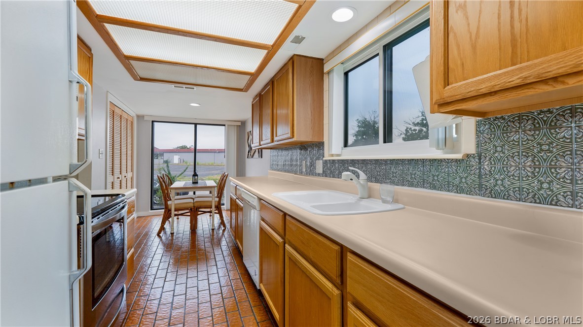 6 Costa Del Sol Drive 2a Property Photo 8