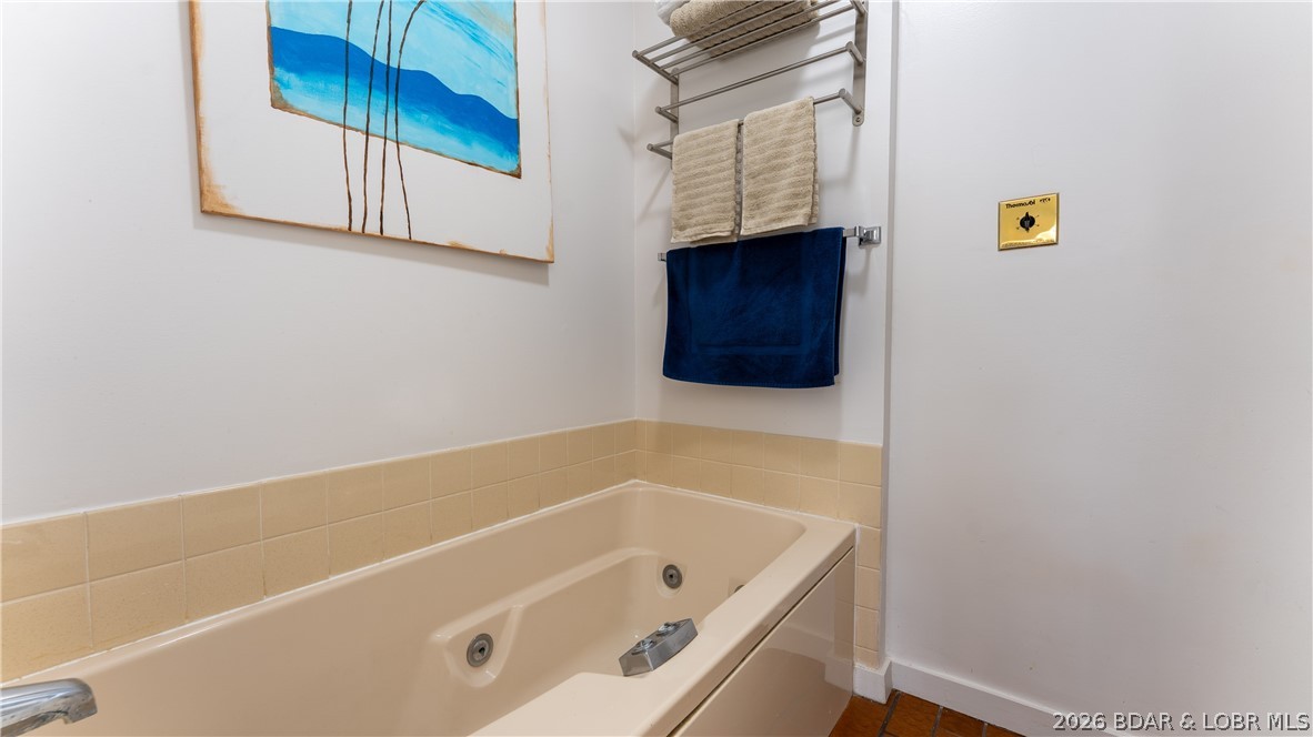 6 Costa Del Sol Drive 2a Property Photo 14