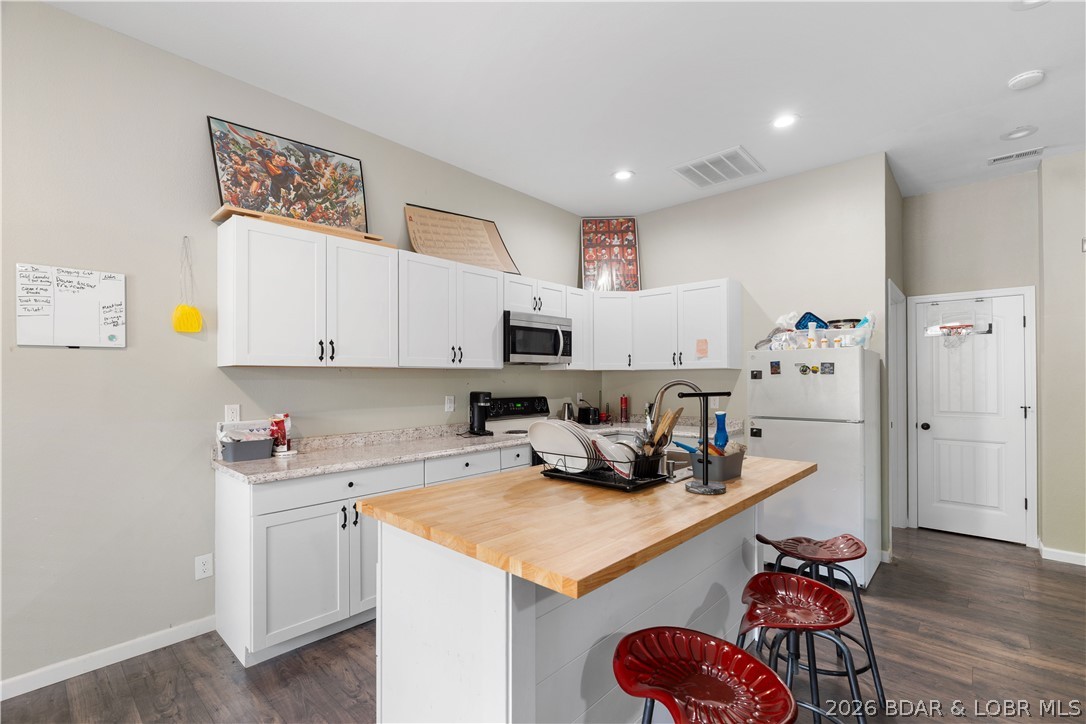 200 Keigan Drive Property Photo 8