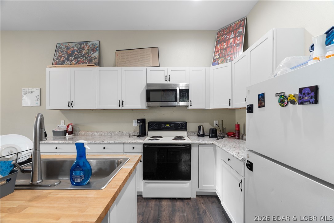 200 Keigan Drive Property Photo 9
