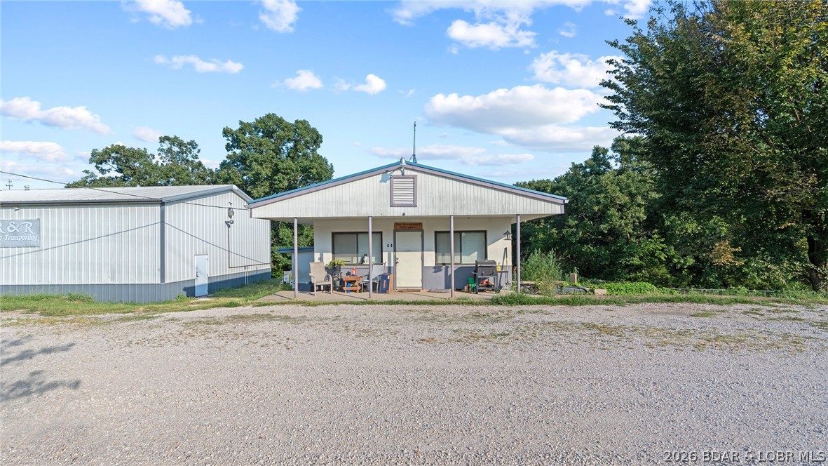 44 Midway Road Property Photo 4
