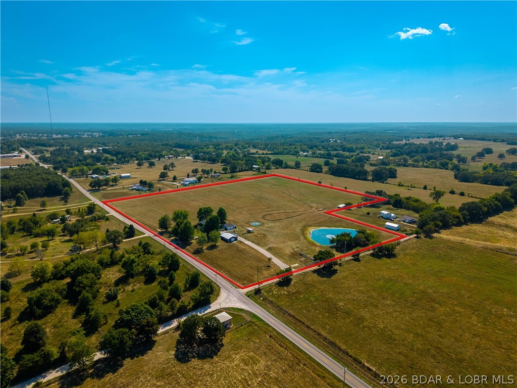 33961 Highway D Property Photo 1