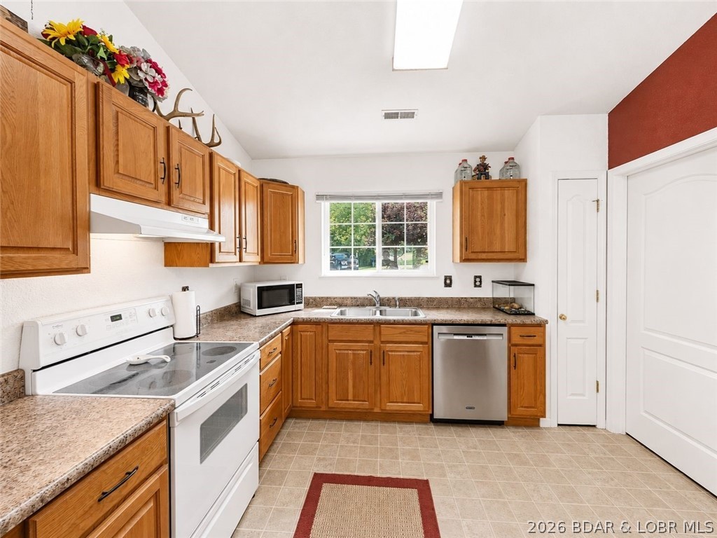 5 Rayburn Drive Property Photo 6