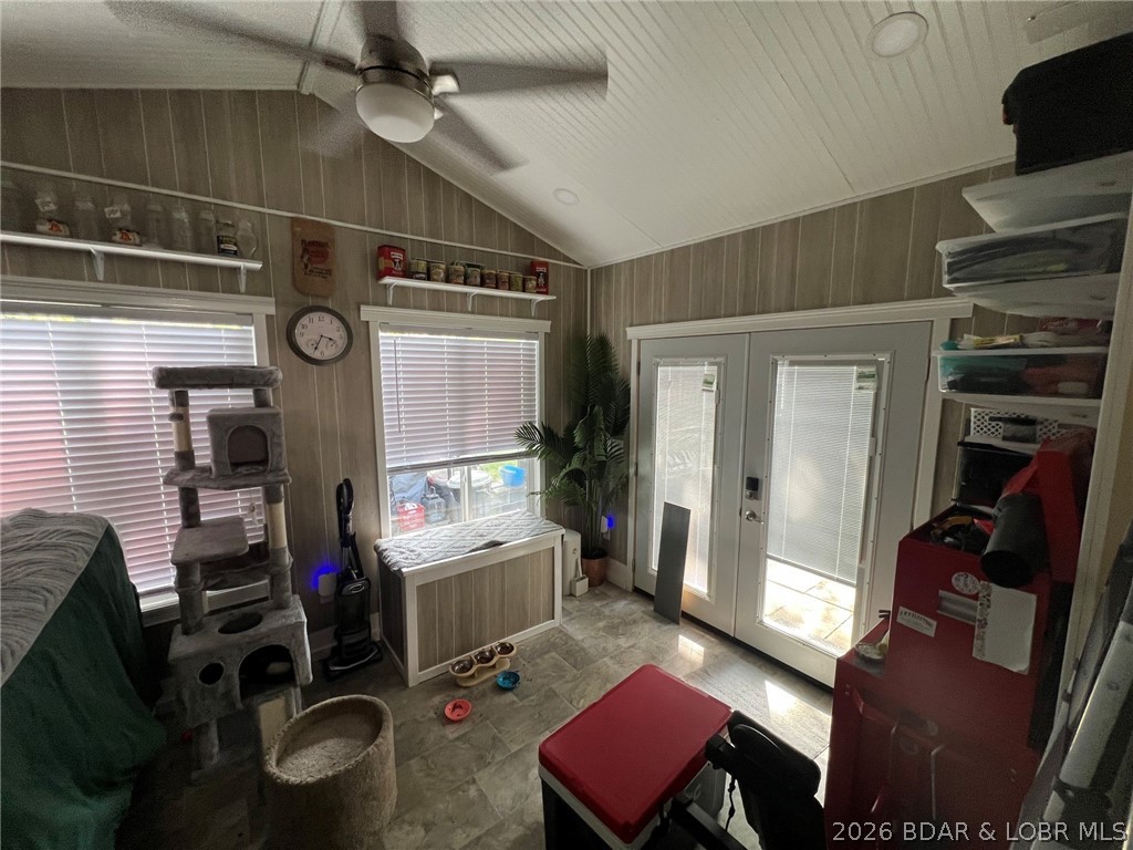 210 Jim Street Property Photo 22