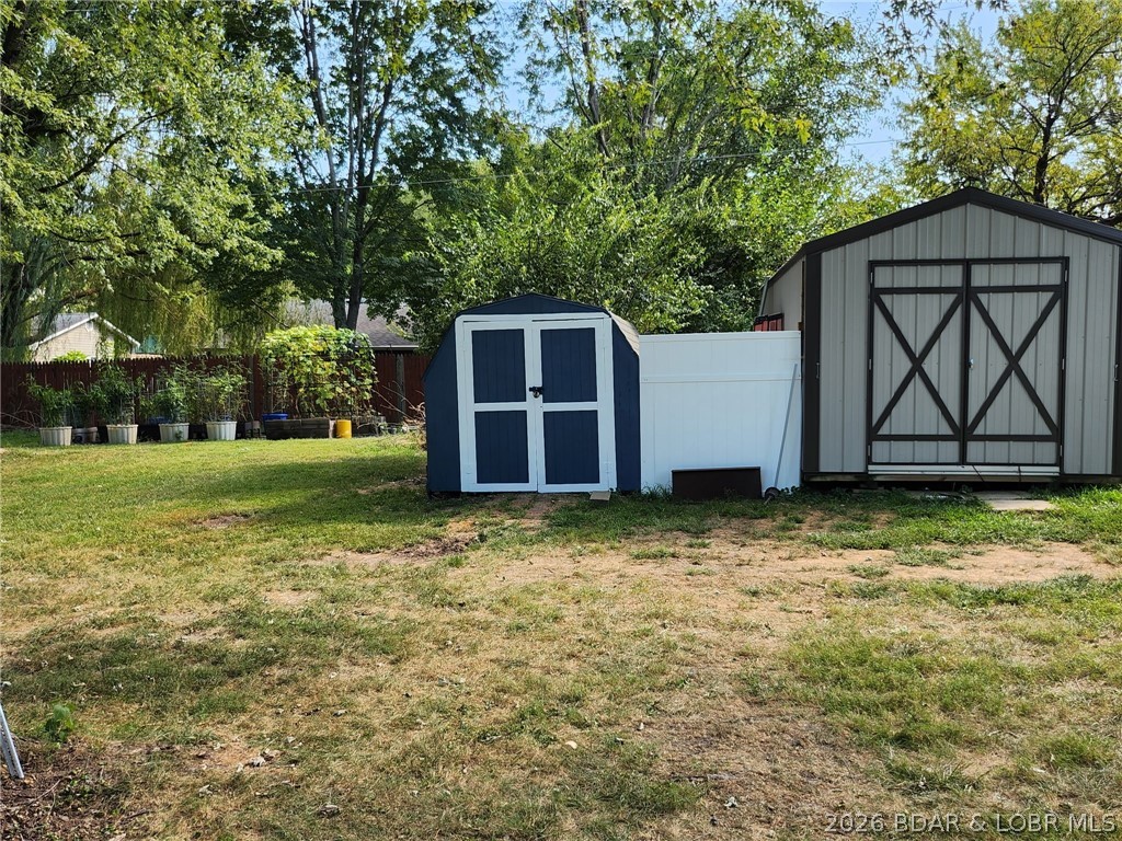 210 Jim Street Property Photo 25