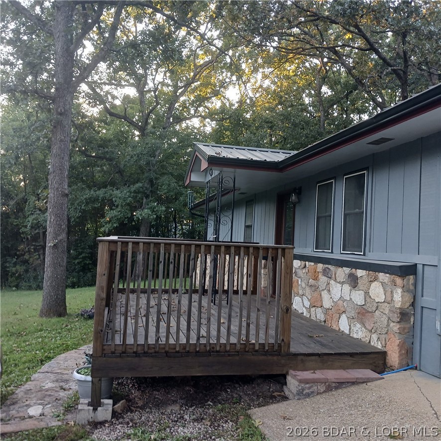 12831 Oak Leaf Drive Property Photo 4